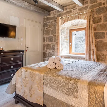 Heritage Palace Varos - Mag Quaint & Elegant Boutique מלון ספליט