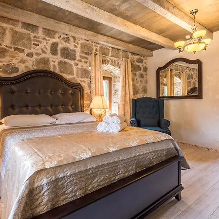מלון Heritage Palace Varos - Mag Quaint & Elegant Boutique 4*