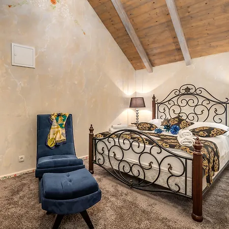 Heritage Palace Varos - Mag Quaint & Elegant Boutique מלון