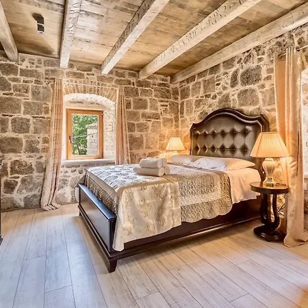 מלון Heritage Palace Varos - Mag Quaint & Elegant Boutique ספליט