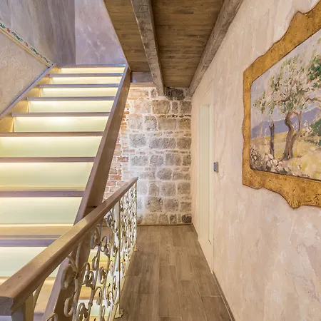 Heritage Palace Varos Hotel