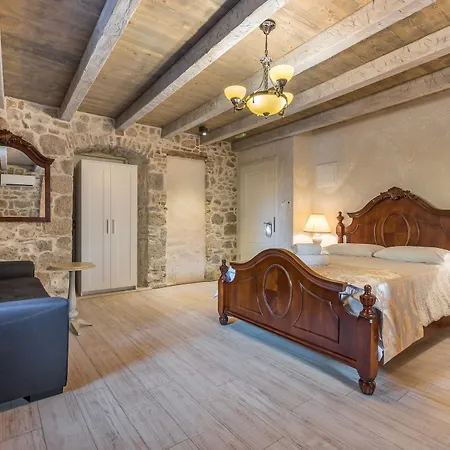 Heritage Palace Varos - Mag Quaint & Elegant Boutique ספליט
