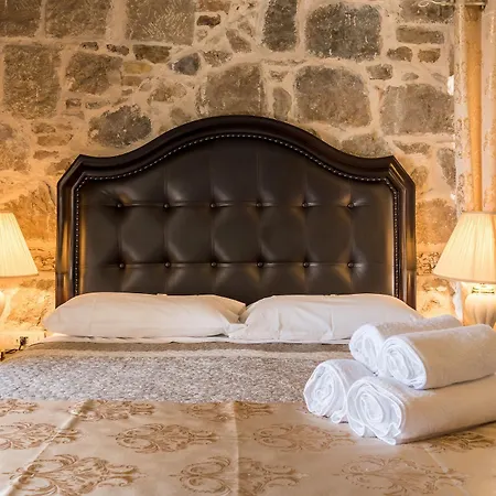 Heritage Palace Varos - Mag Quaint & Elegant Boutique מלון