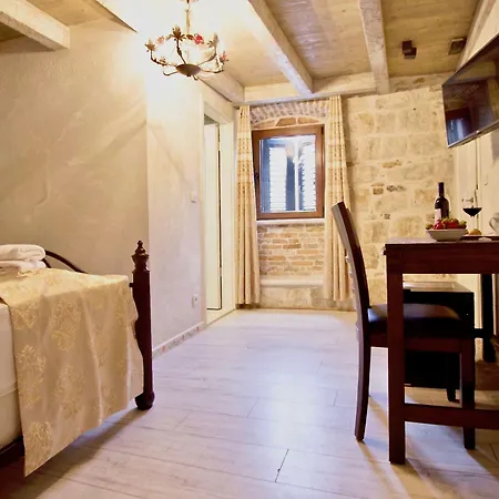 Heritage Palace Varos Hotel 4*