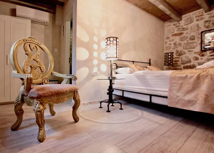 Heritage Palace Varos ホテル 4*