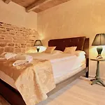 Heritage Palace Varos 4* Σπλιτ