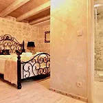Ξενοδοχείο Heritage Palace Varos
