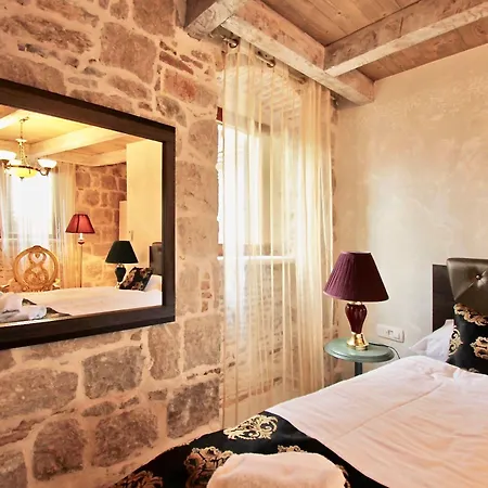 Hotel Heritage Palace Varos 4*