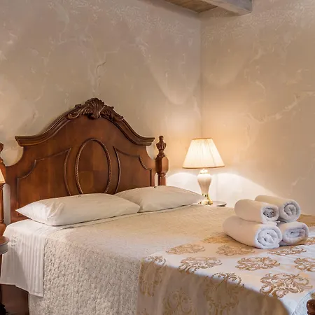 Heritage Palace Varos