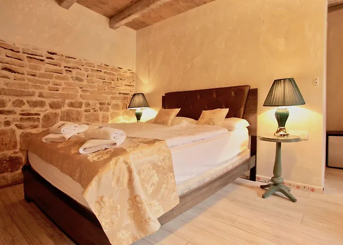 Heritage Palace Varos 4* Σπλιτ