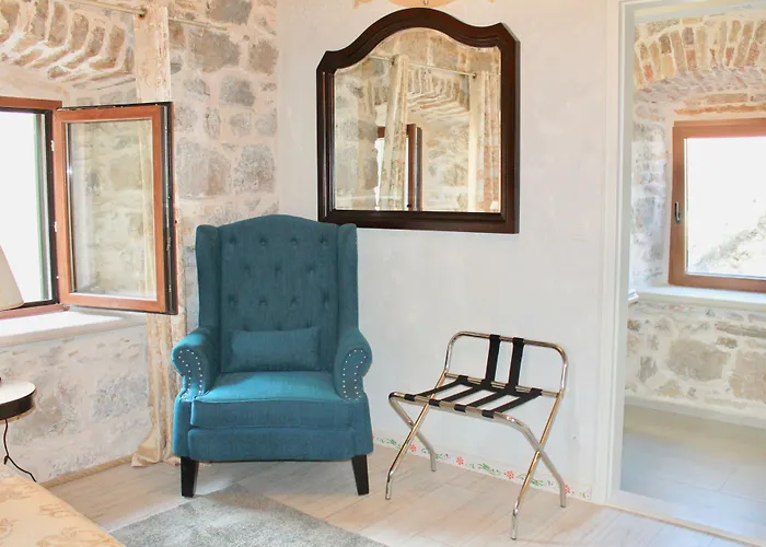 Heritage Palace Varos Hotell 4*