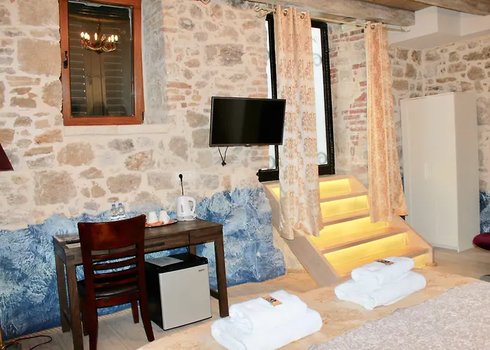 Heritage Palace Varos 4*