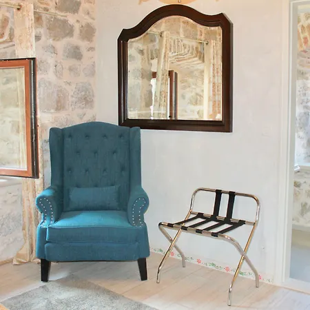 Heritage Palace Varos Szálloda 4*